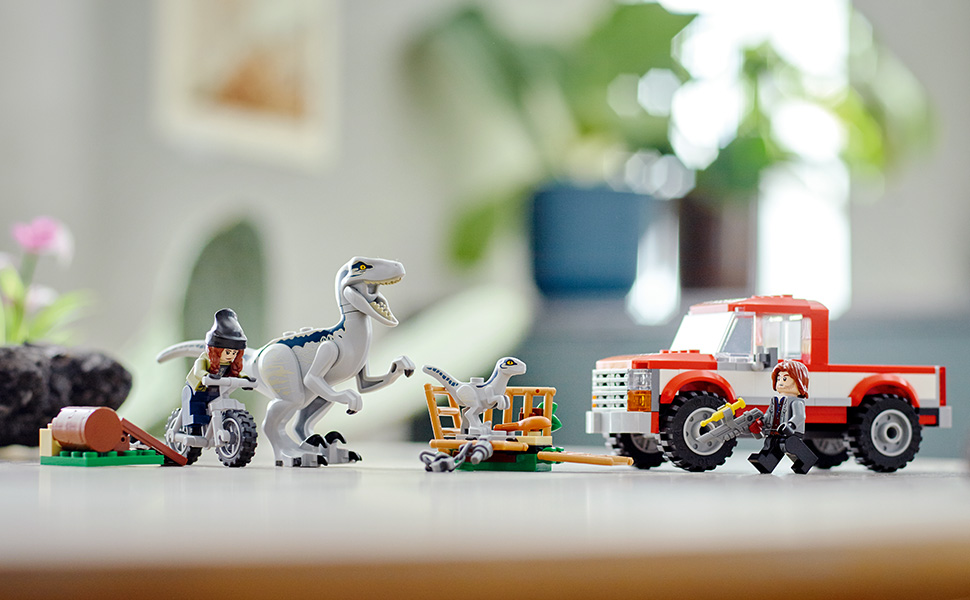 LEGO-Jurassic-World-Blue--Beta-Velociraptor-Capture-76946-Building-Kit-181-Pieces-lrm76946